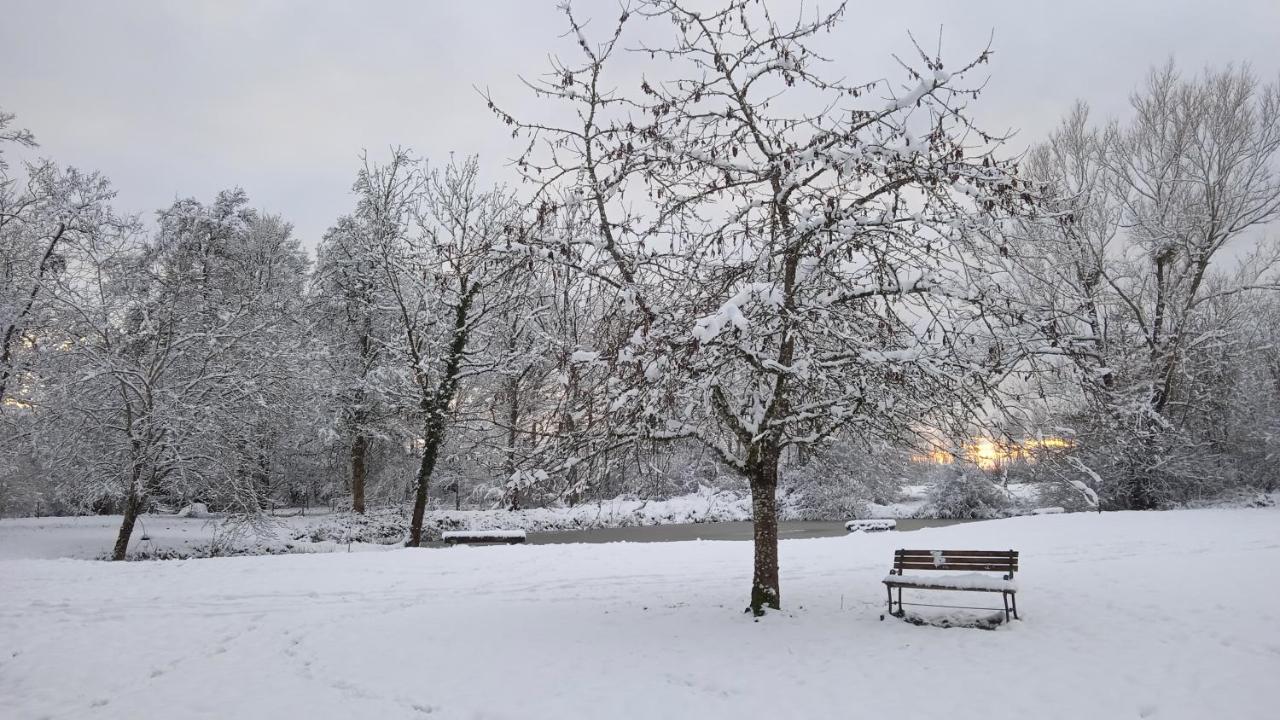 Les Jardins Des 3 Provinces- Gite Montcharvot Zewnętrze zdjęcie